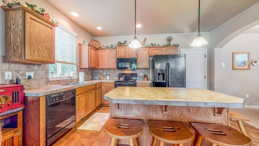 House for rent at 3108 Highlands Blvd, Puyallup, WA 98372