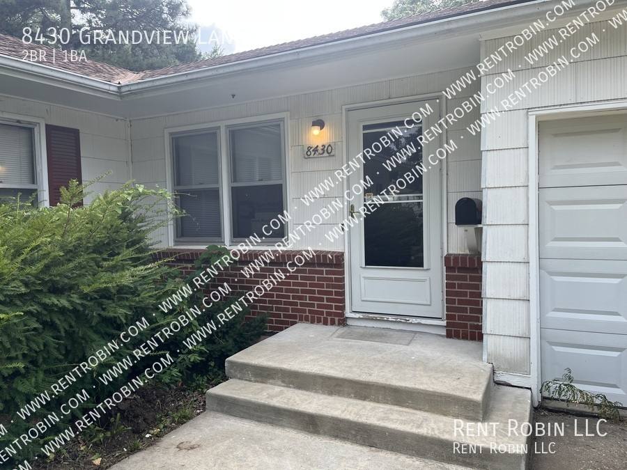 Apartment for rent at 8430 Grandview Lane, Overland Park, KS 66212