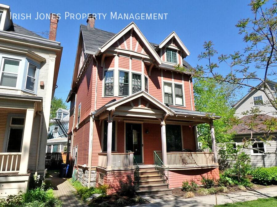 House for rent at 542 Norwood Ave, Buffalo, NY 14222