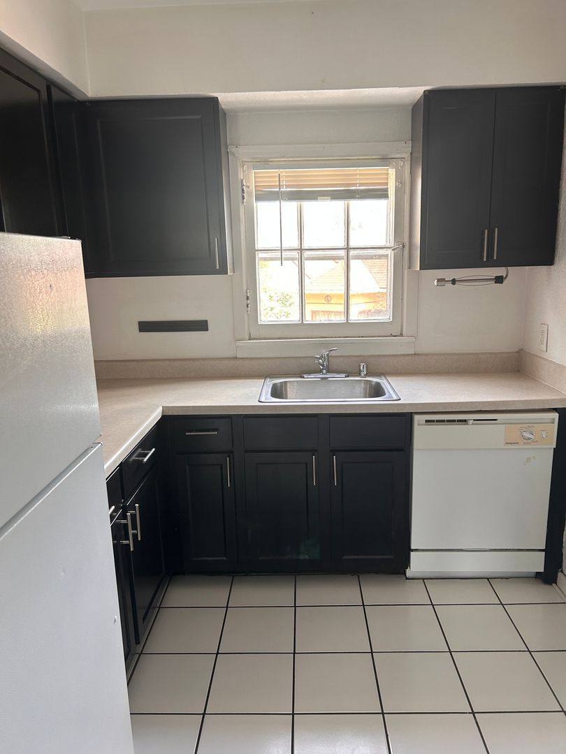 Apartment for rent at 5425-33 W Martin Dr, Milwaukee, WI 53208