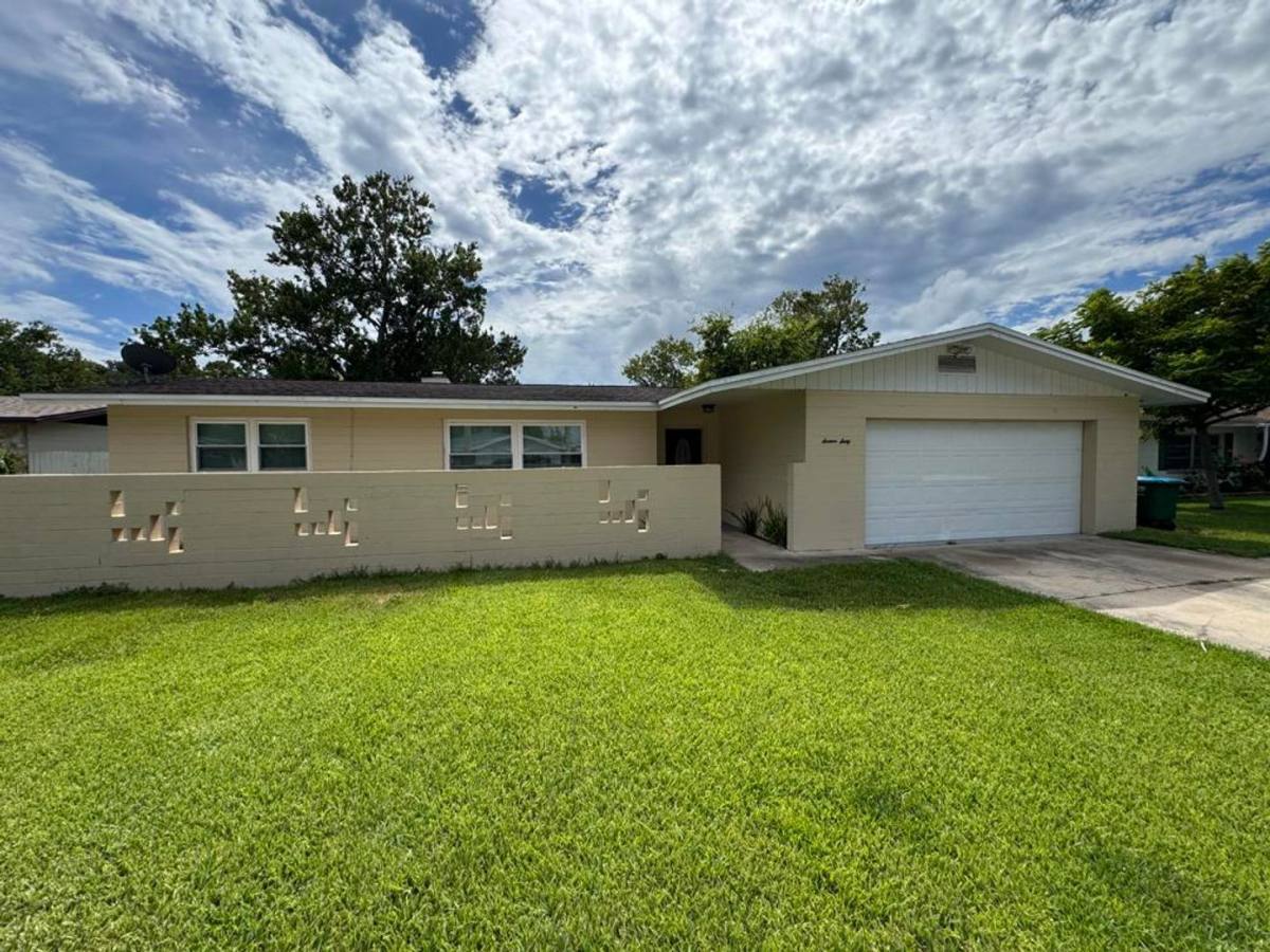 House for rent at 1660 Caldwell Rd, Daytona Beach, FL 32119