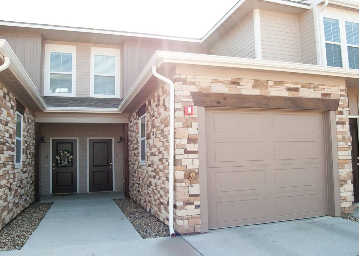 Apartment for rent at 204 Eisenhower Dr, Lawrence, KS 66049