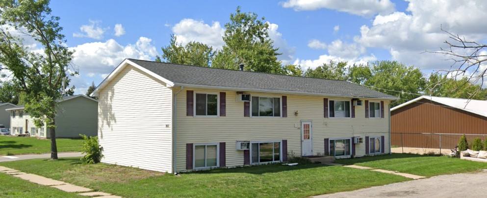 Apartment for rent at 300 Pirie Dr #1, Hiawatha, IA 52233