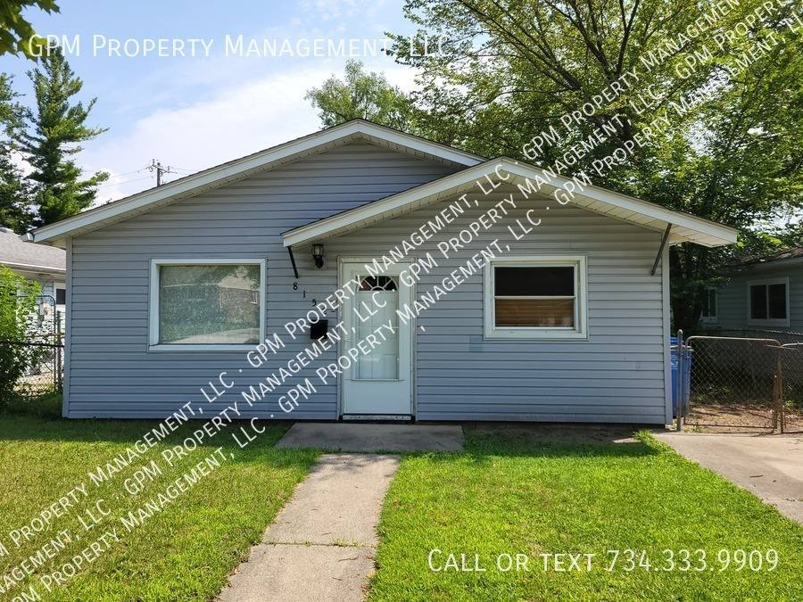 House for rent at 8152 Nightingale St, Dearborn Heights, MI 48127