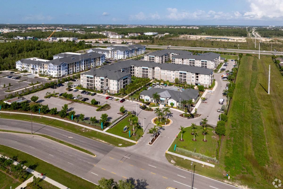 Apartment for rent at 3200 Champion Ring Rd, Fort Myers, FL 33905