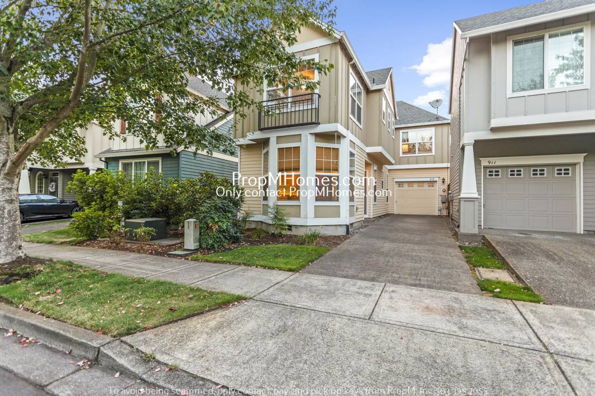 House for rent at 919 SE Portlandia Ave, Hillsboro, OR 97123