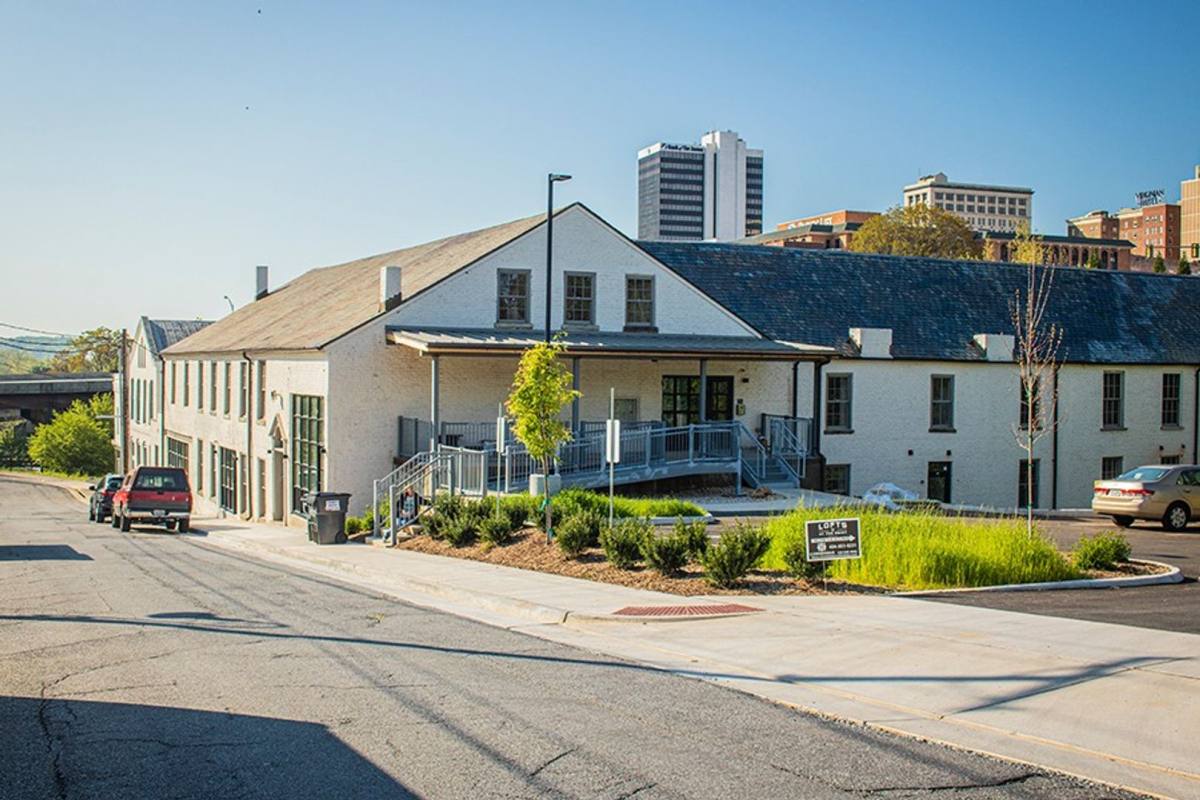 Apartment for rent at 41 Cabell St, Lynchburg, VA 24504
