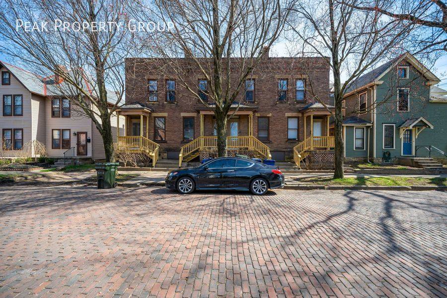 Apartment for rent at 950 Delaware Ave, Columbus, OH 43201