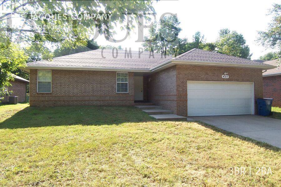 House for rent at 4315 S Roanoke Ave, Springfield, MO 65810
