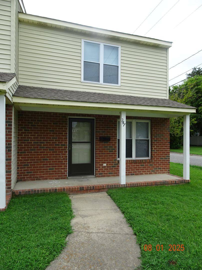 House for rent at 247 Settlers Landing Rd, Hampton, VA 23669