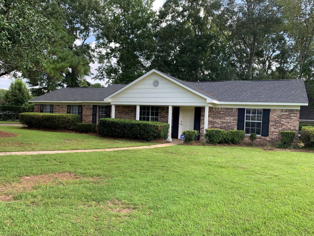 House for rent at 2329 Genoa Dr, Mobile, AL 36609