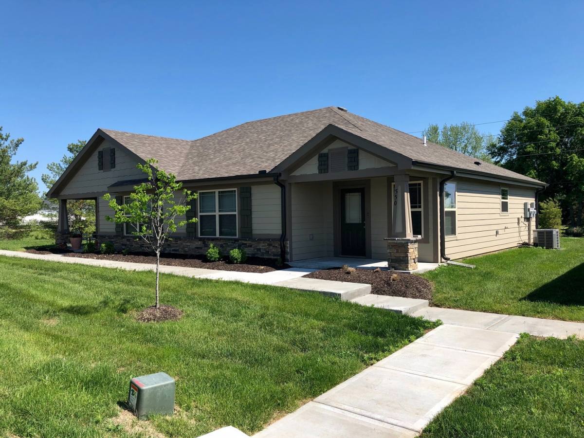 House for rent at 550 SE Maple Dr, Blue Springs, MO 64014