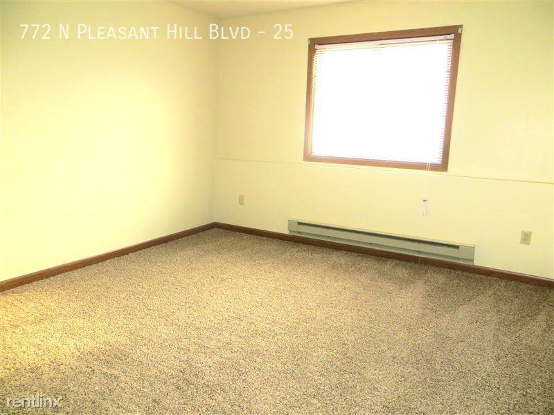 Apartment for rent at 772 N Pleasant Hill Blvd #25, Pleasant Hill, IA 50327