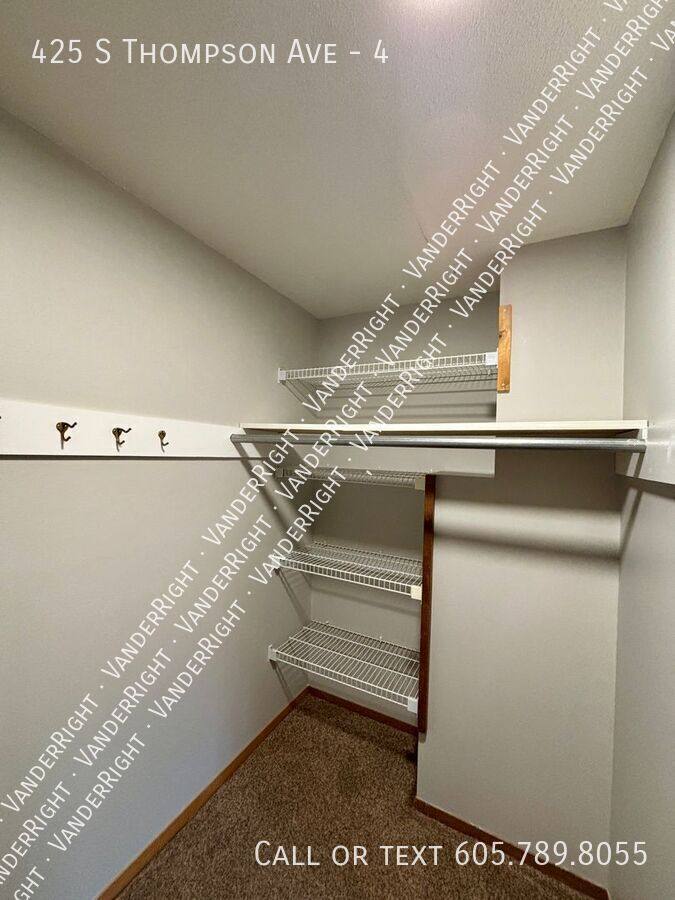 Apartment for rent at 425 S Thompson Ave #4, Sioux Falls, SD 57103
