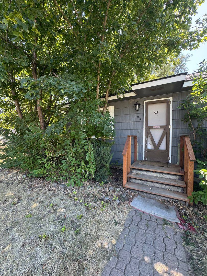 Apartment for rent at 108 E Capitol Ave, Ellensburg, WA 98926