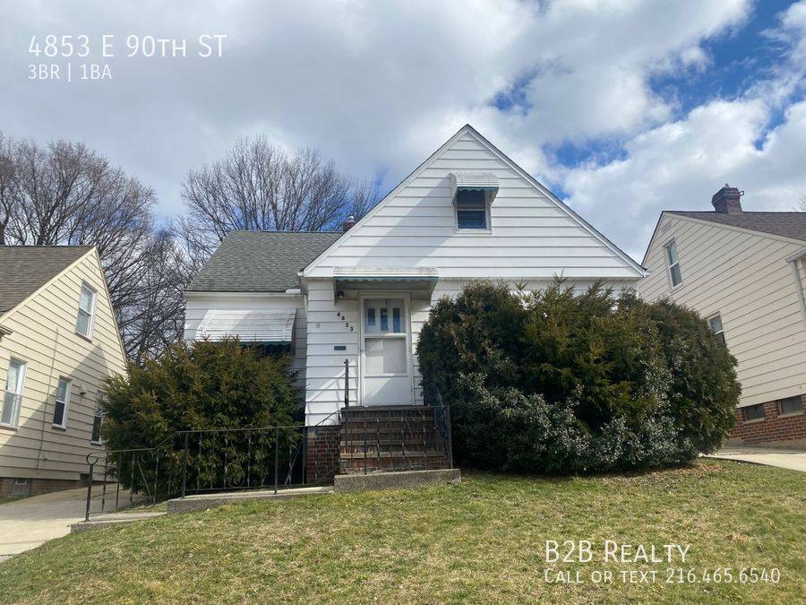 Apartment for rent at 4853 E 90th St, Cleveland, OH 44125