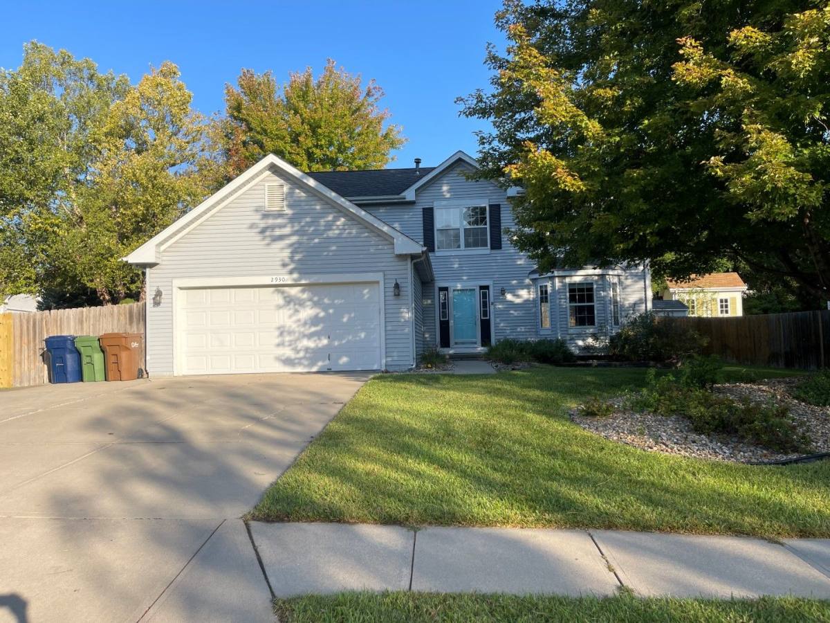 House for rent at 2930 Blackhawk Dr, Bellevue, NE 68123