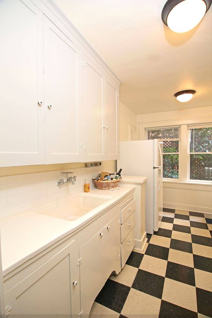 Apartment for rent at 309 Belmont Ave E, Seattle, WA 98102
