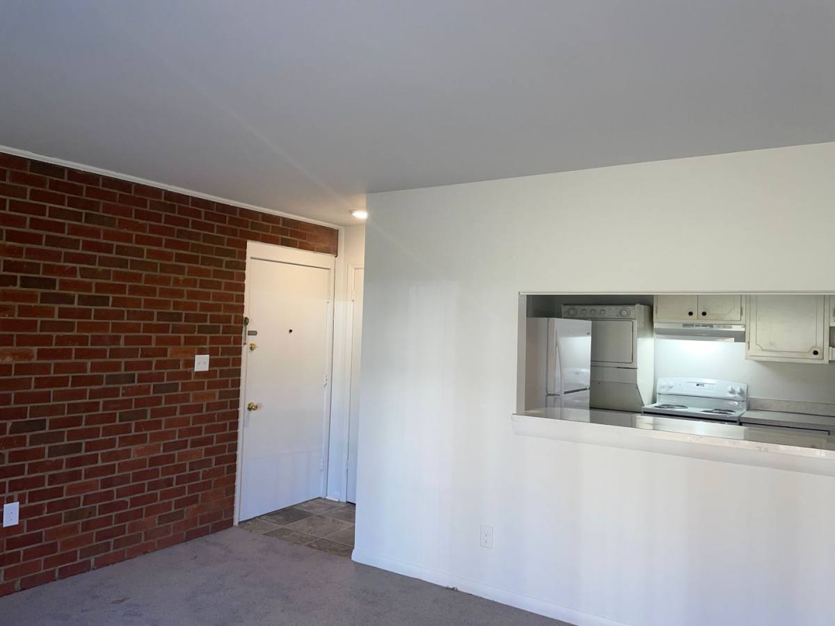 Apartment for rent at 3501 Normandy Lane, Roanoke, VA 24018