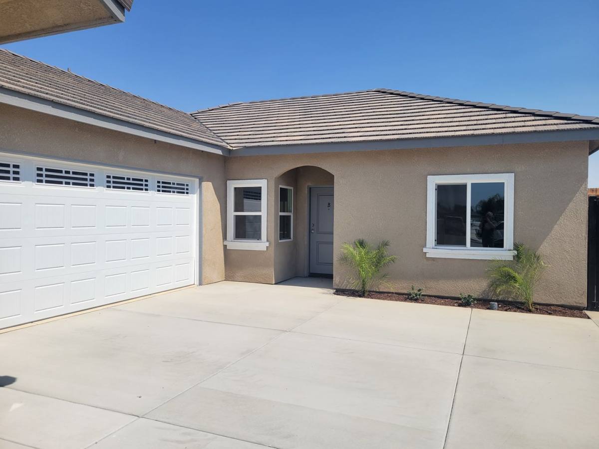 Apartment for rent at 8418 Grandy St, Bakersfield, CA 93314