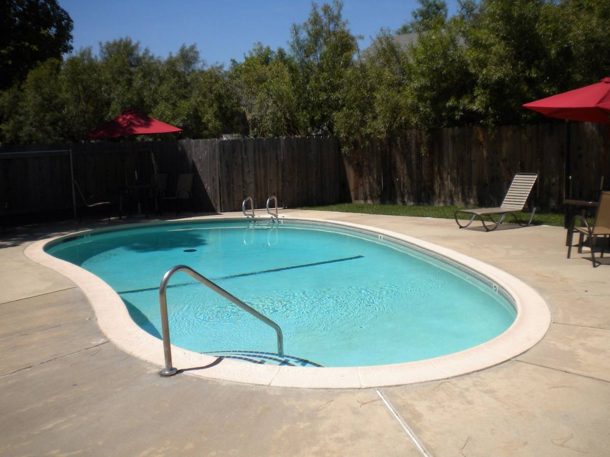 Apartment for rent at 5300 Laurel Hills Dr, Sacramento, CA 95841