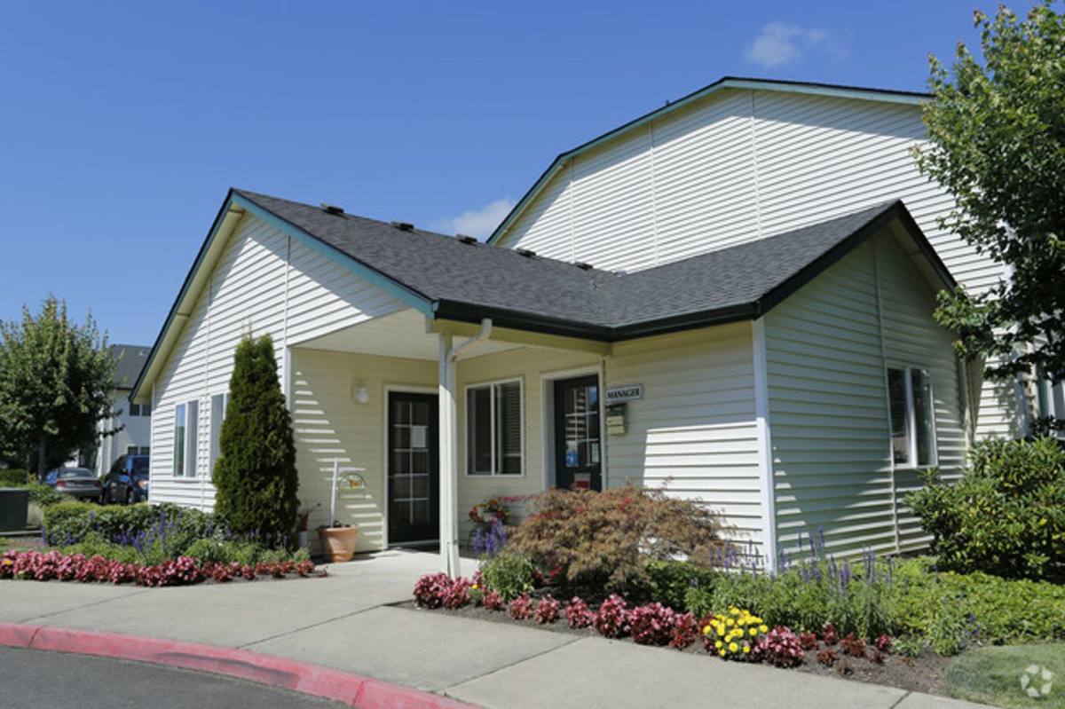 Apartment for rent at 1250 SE Godsey Rd, Dallas, OR 97338