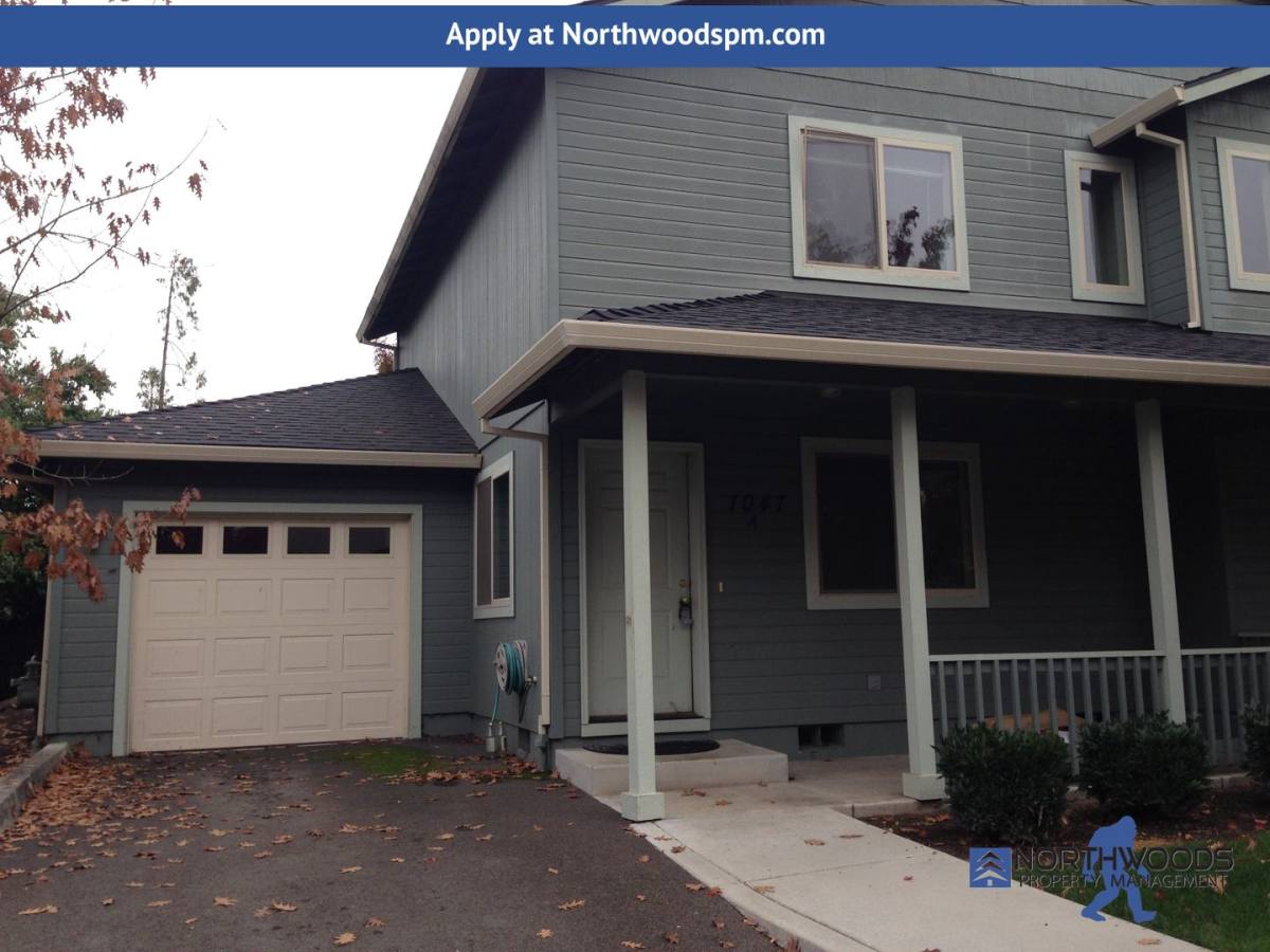 Townhouse for rent at 1047 A Garfield St, Medford, OR 97501