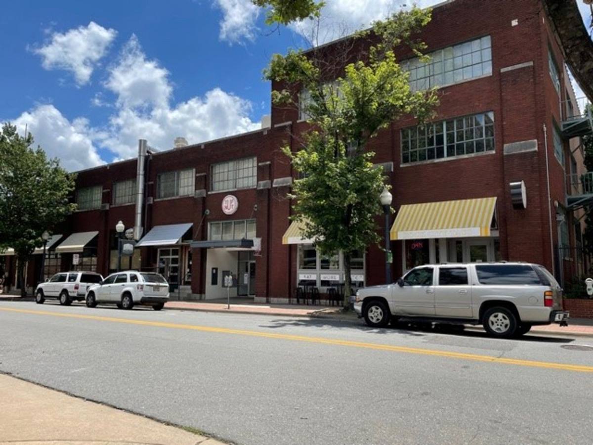 Apartment for rent at 423 E Third St, Little Rock, AR 72201