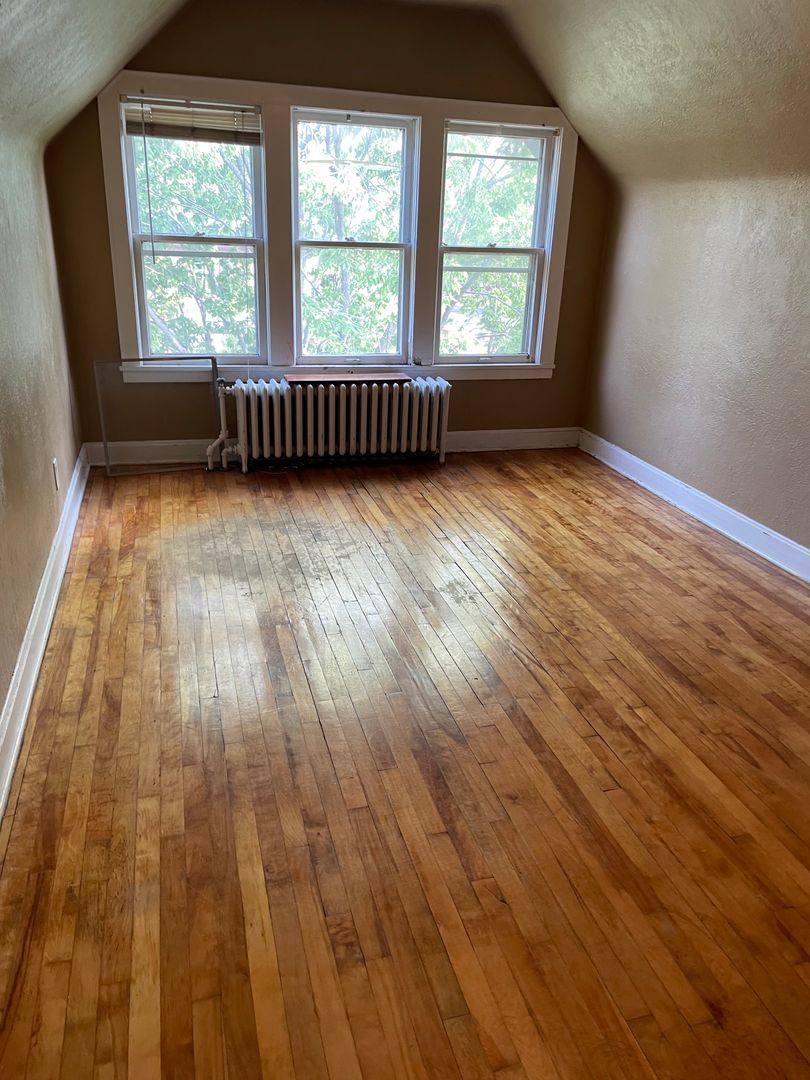 Apartment for rent at 628 4th St SE, Minneapolis, MN 55414