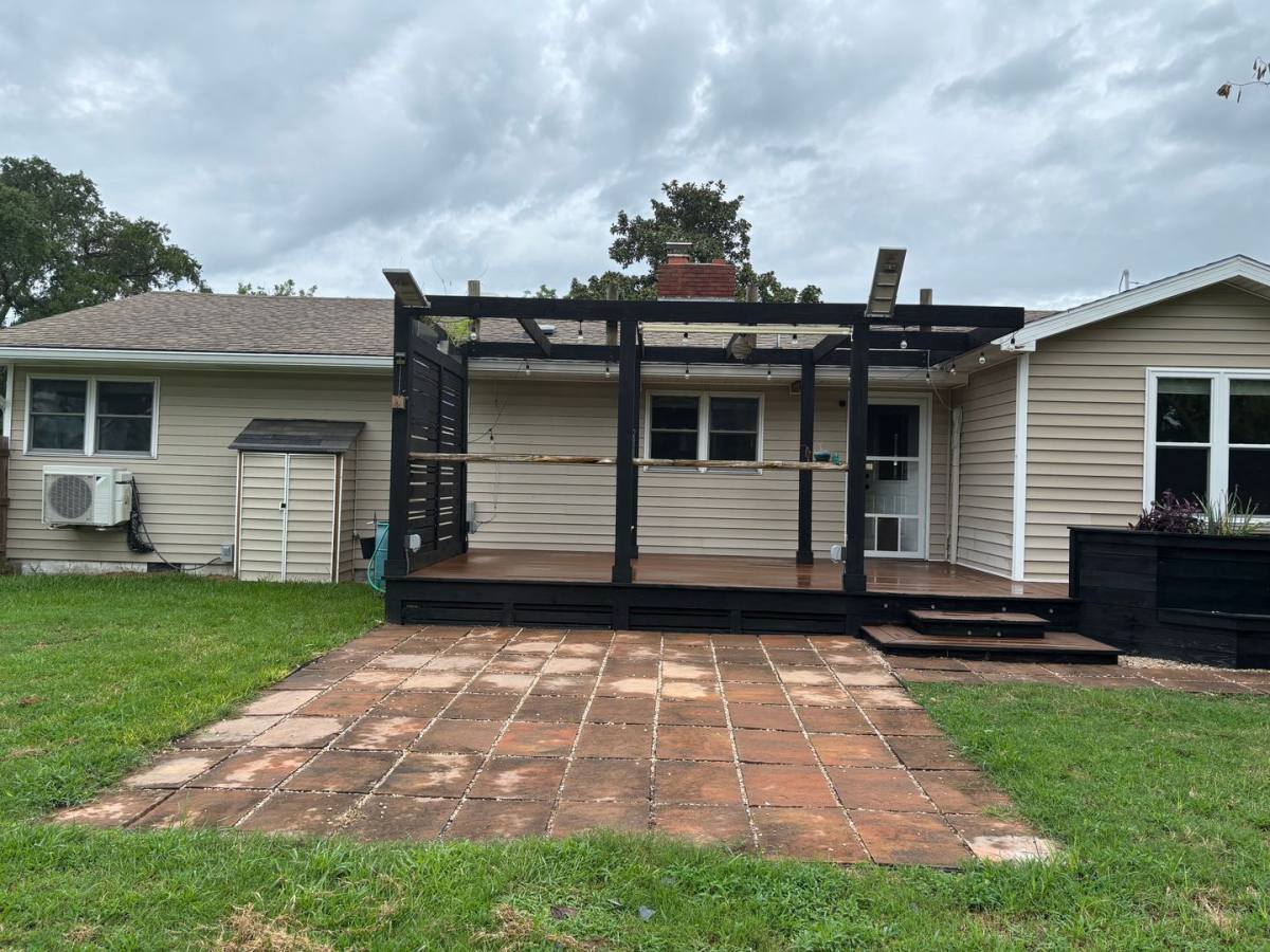 House for rent at 114 Crescent Dr, Beaufort, NC 28516