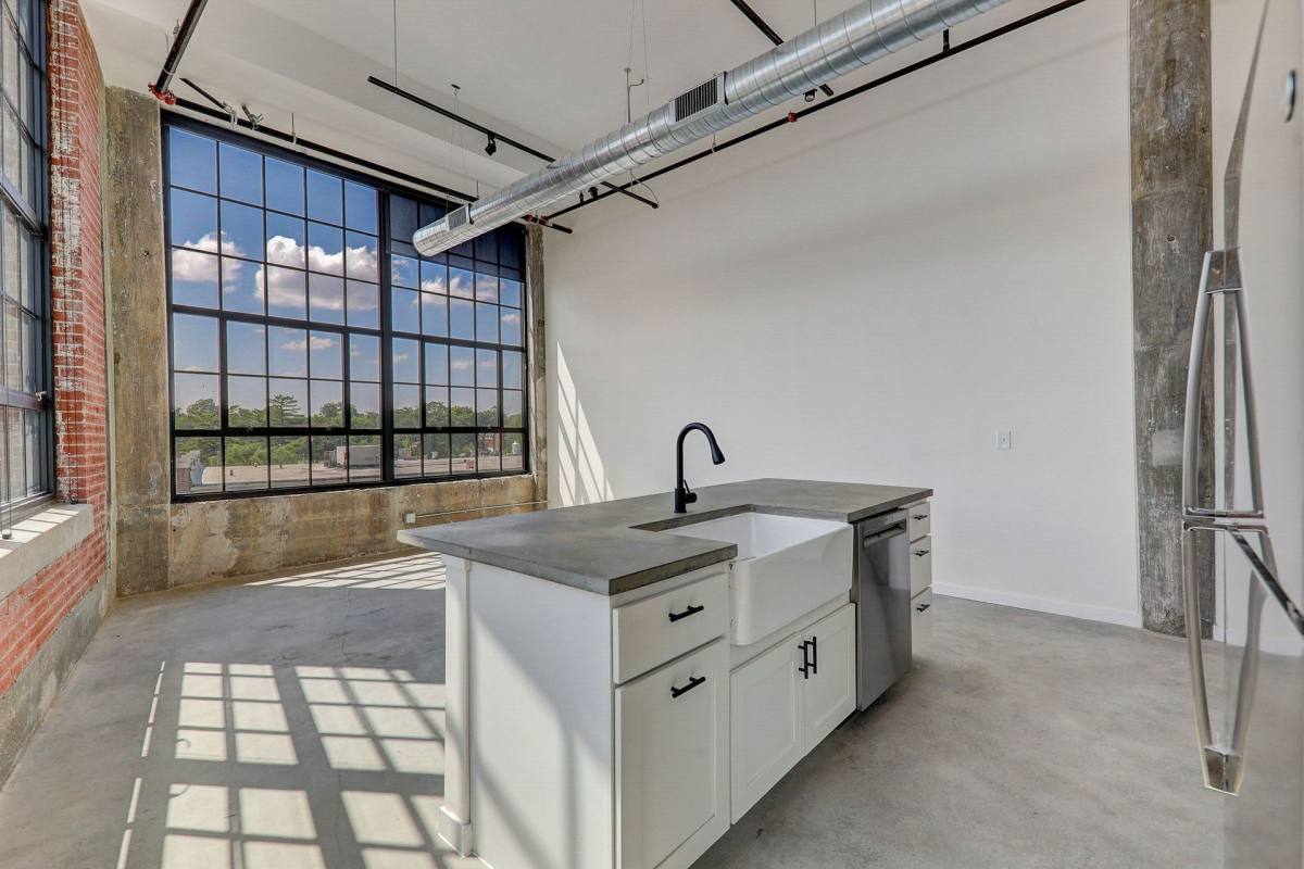 Apartment for rent at 2327 Texas Ave, Saint Louis, MO 63104