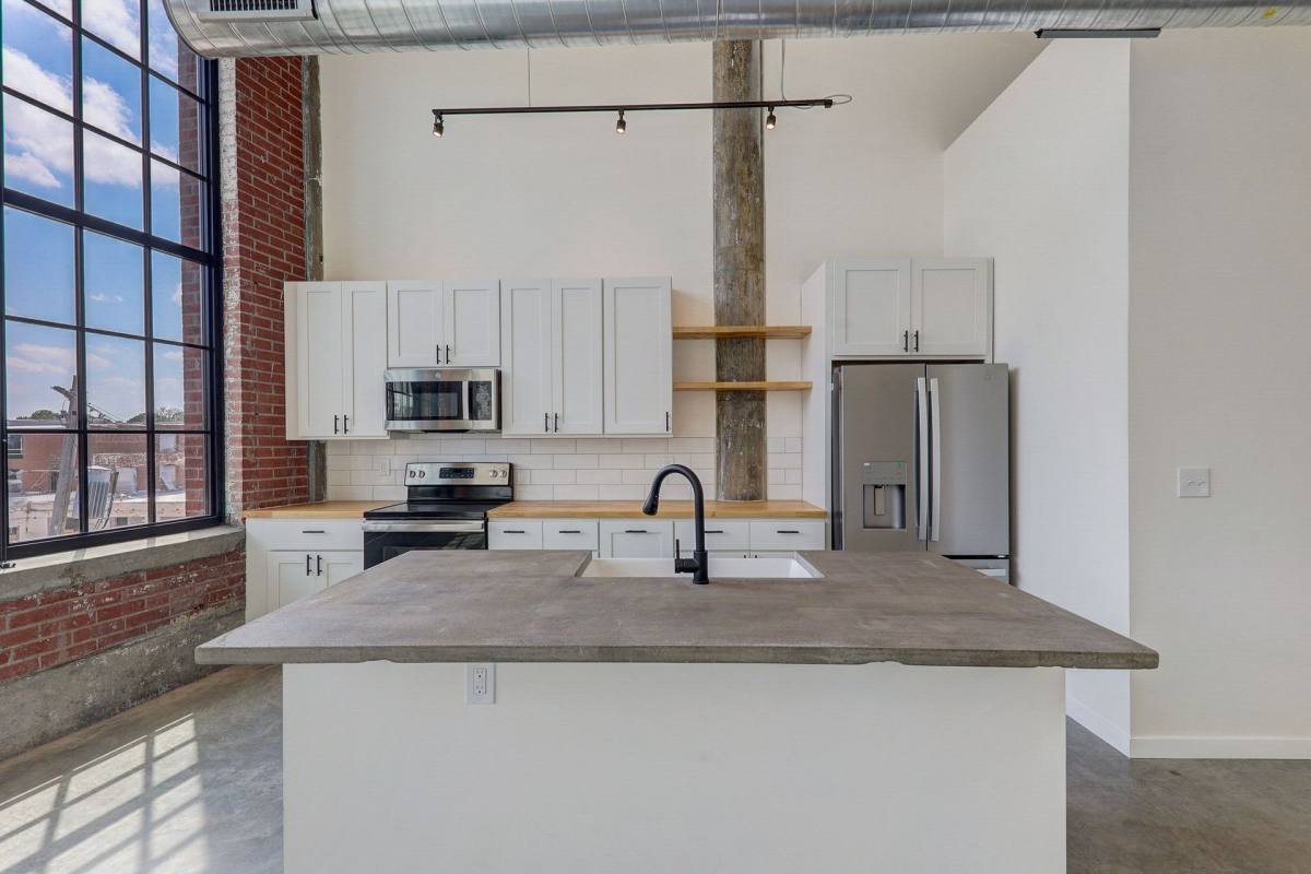 Apartment for rent at 2327 Texas Ave, Saint Louis, MO 63104