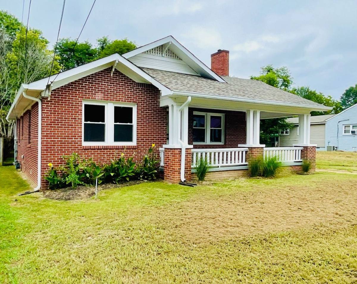 House for rent at 129 Peabody Ave, Jackson, TN 38301