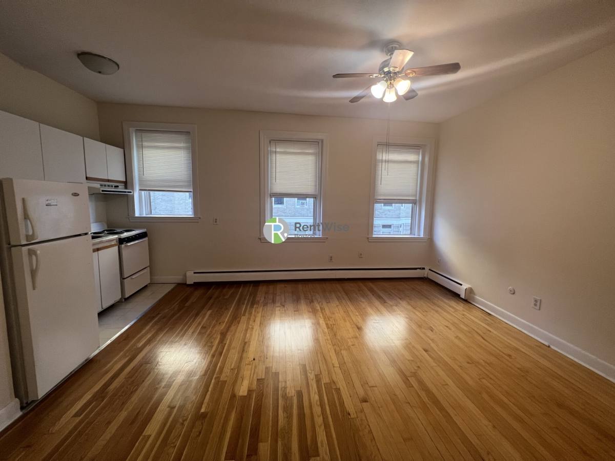 Apartment for rent at 56 Brighton Ave #34, Allston, MA 02134