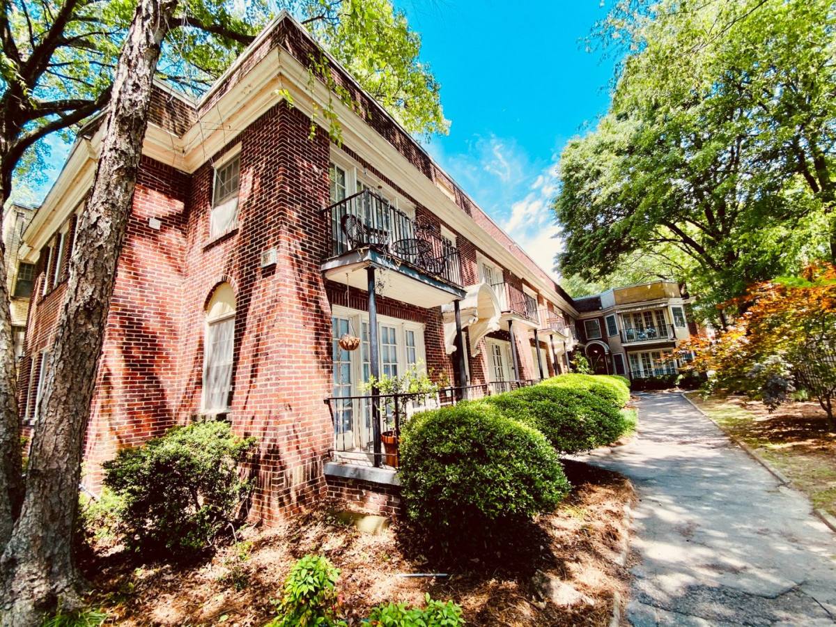 Apartment for rent at 934 Ponce De Leon Avenue, NE, Atlanta, GA 30306