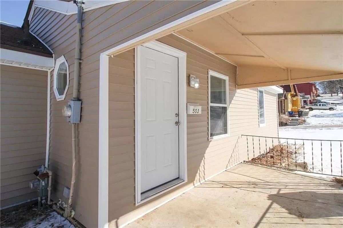 House for rent at 503 Loomis Ave, Des Moines, IA 50315