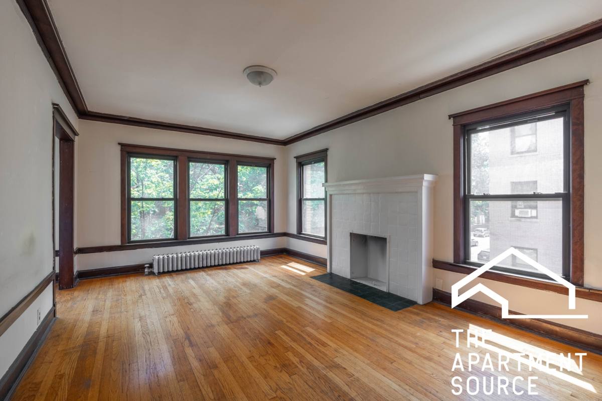 Apartment for rent at 2428 N Sawyer Ave #2E, Chicago, IL 60647