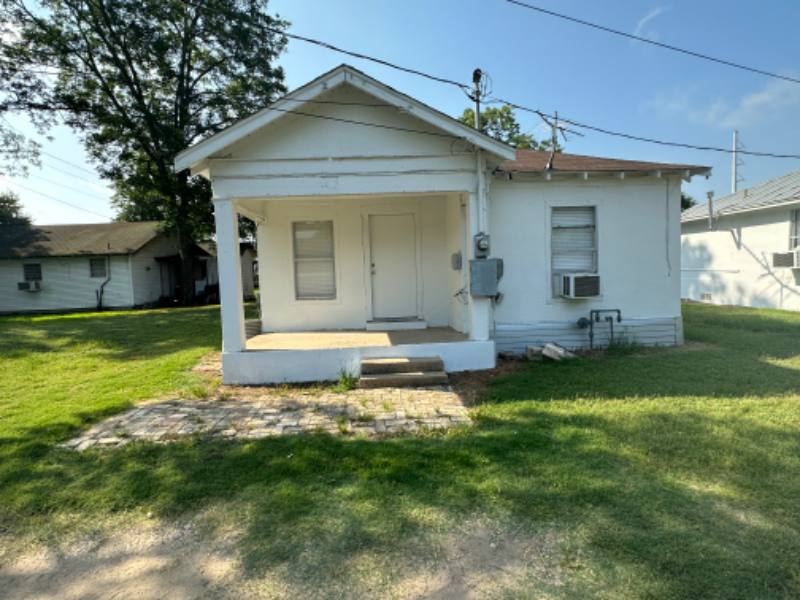 House for rent at 511 St John #B, Gonzales, TX 78629