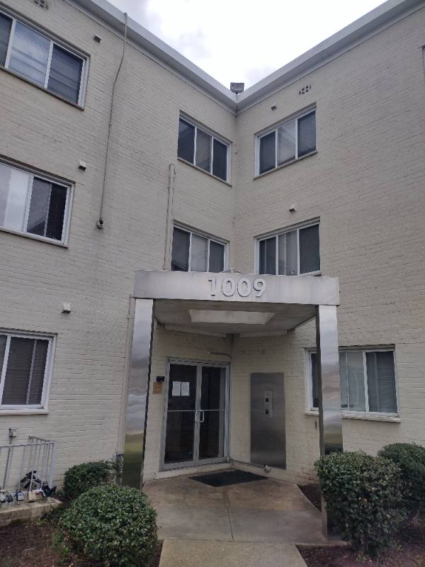 Apartment for rent at 1009 Chillum Rd #410, Hyattsville, MD 20782