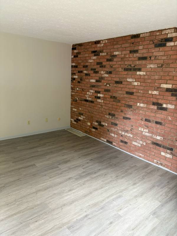 Apartment for rent at 2139 Glenmount Ave #C, Akron, OH 44319