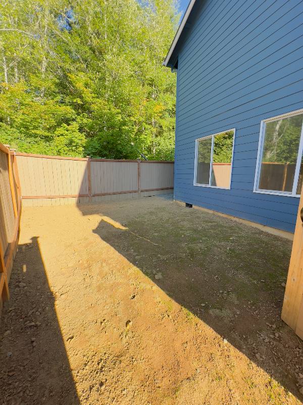 Apartment for rent at 106 Oak St N A, Winlock, WA 98596