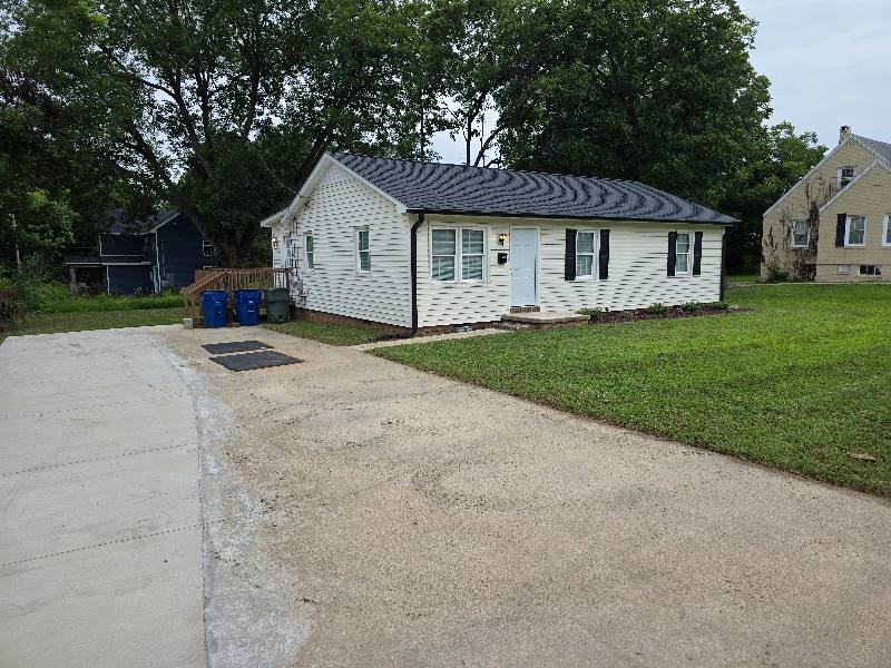 House for rent at 414 Washington St, Graham, NC 27253