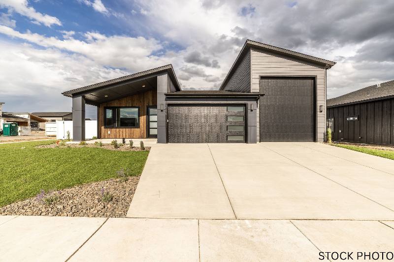 House for rent at 6509 W Daltrey Way, Rathdrum, ID 83858