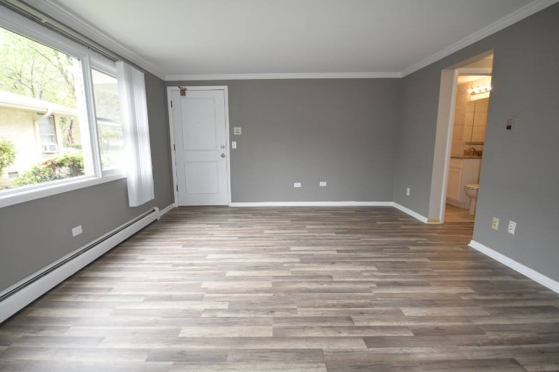 Apartment for rent at 1469 Ashland Ave, Des Plaines, IL 60016