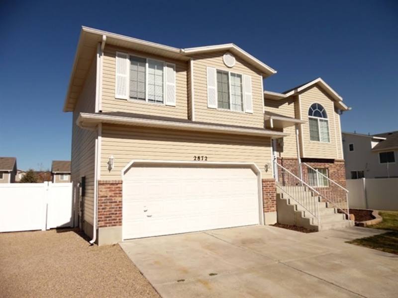 House for rent at 2872 W 2075 S, Syracuse, UT 84075