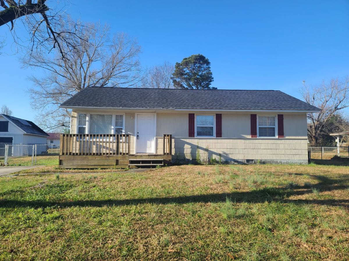 House for rent at 103 Gary Court, Jacksonville, NC 28546
