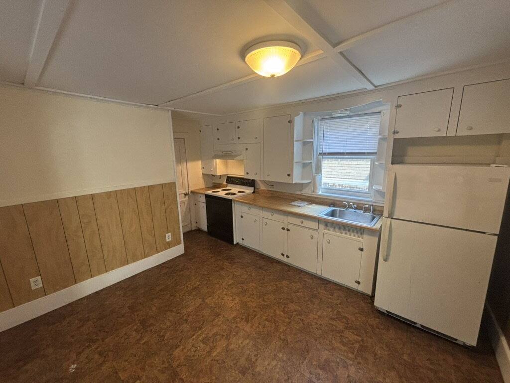 Apartment for rent at 22 York St, Bath, ME 04530