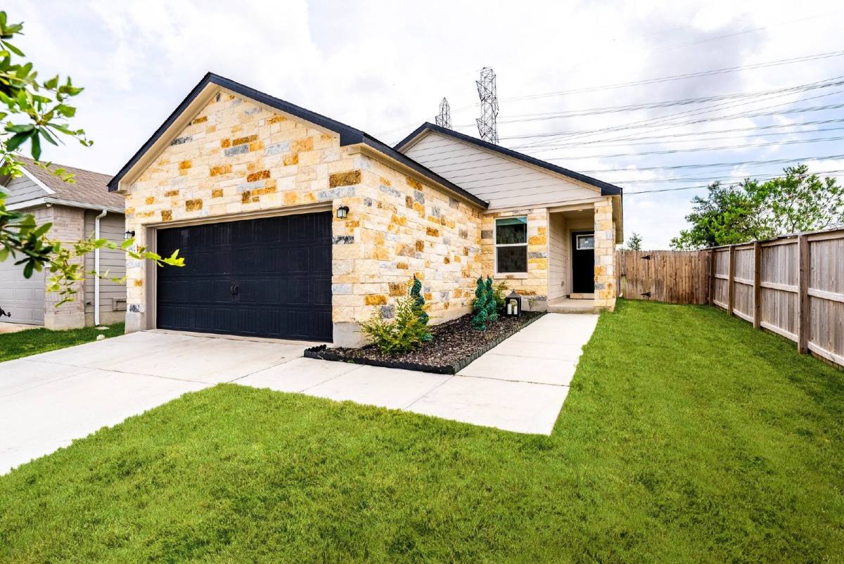 House for rent at 4902 Via Sonoma Trial, Converse, TX 78109