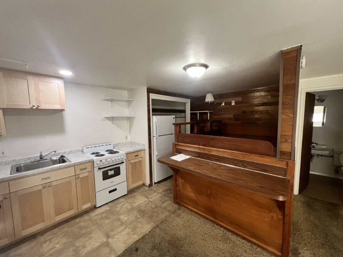 Apartment for rent at 914 E 18th Ave #1, Eugene, OR 97403
