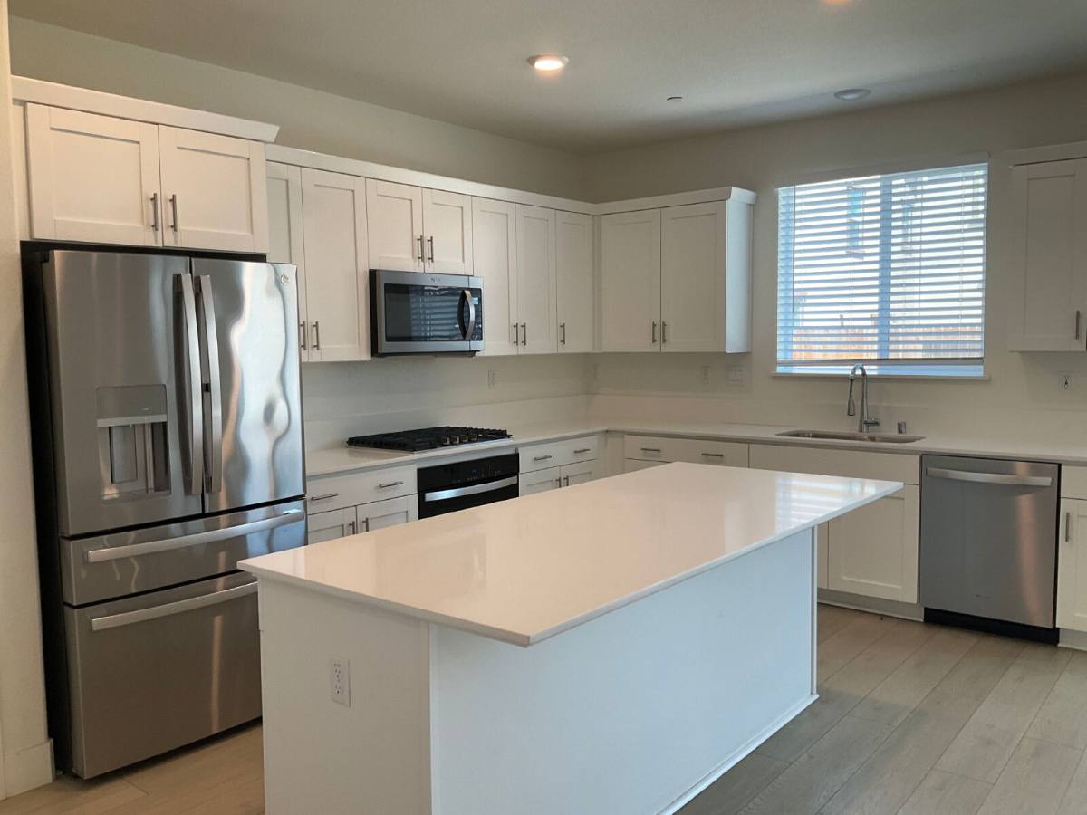 House for rent at 347 Manhattan Dr, Lathrop, CA 95330